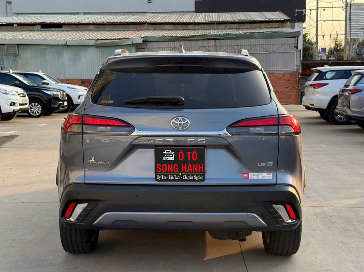 Toyota Corolla Cross 1.8V 2020 xám xanh - Song Hành Auto - 0827391391