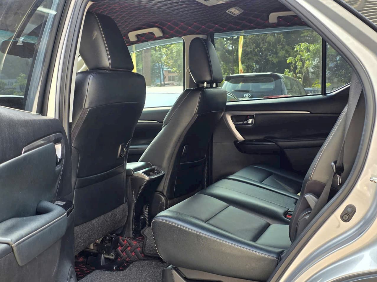 Toyota Fortuner 2.4G 2022 - Bạc - Song Hành Auto - 0827391391