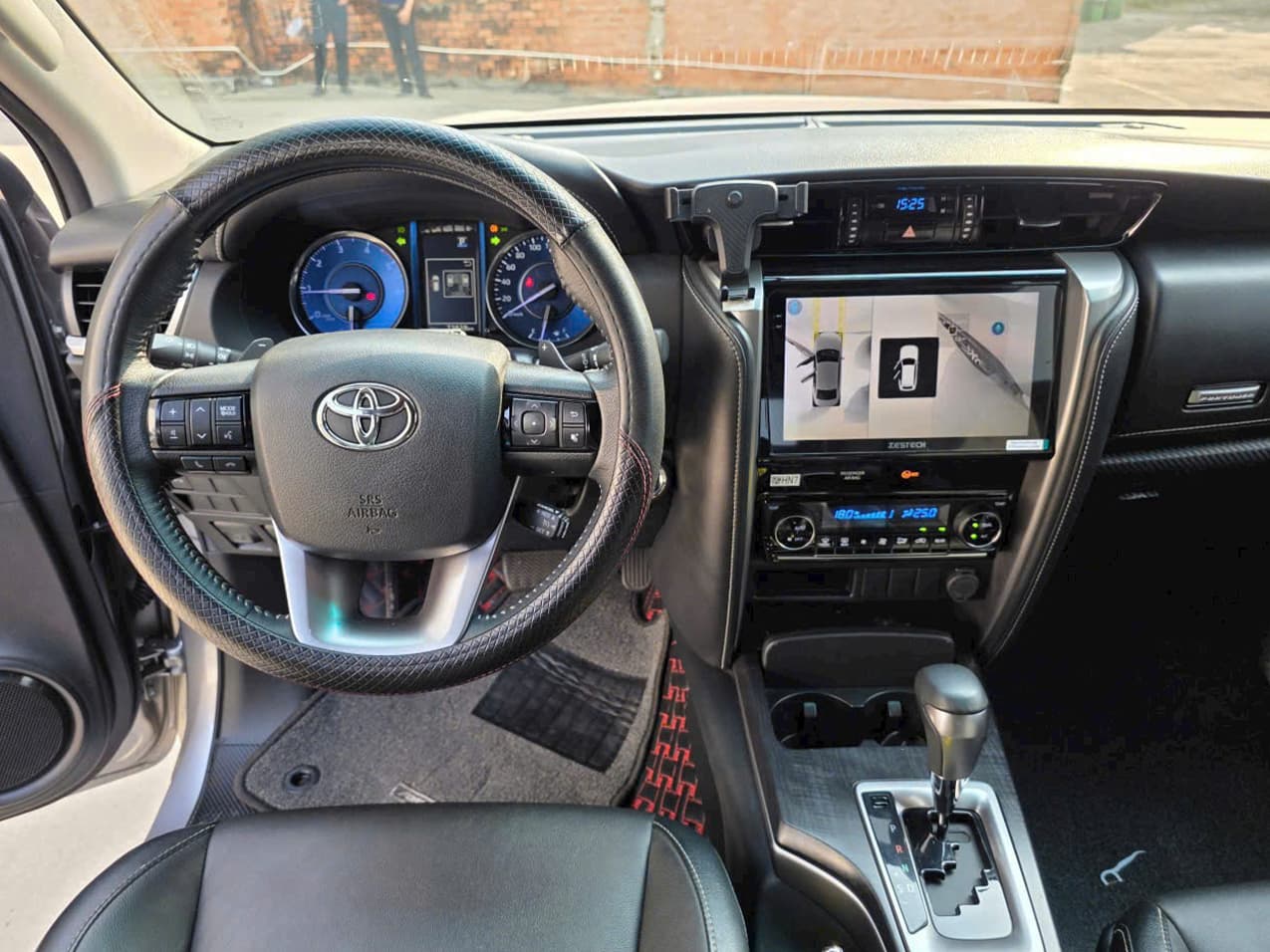 Toyota Fortuner 2.4G 2022 - Bạc - Song Hành Auto - 0827391391