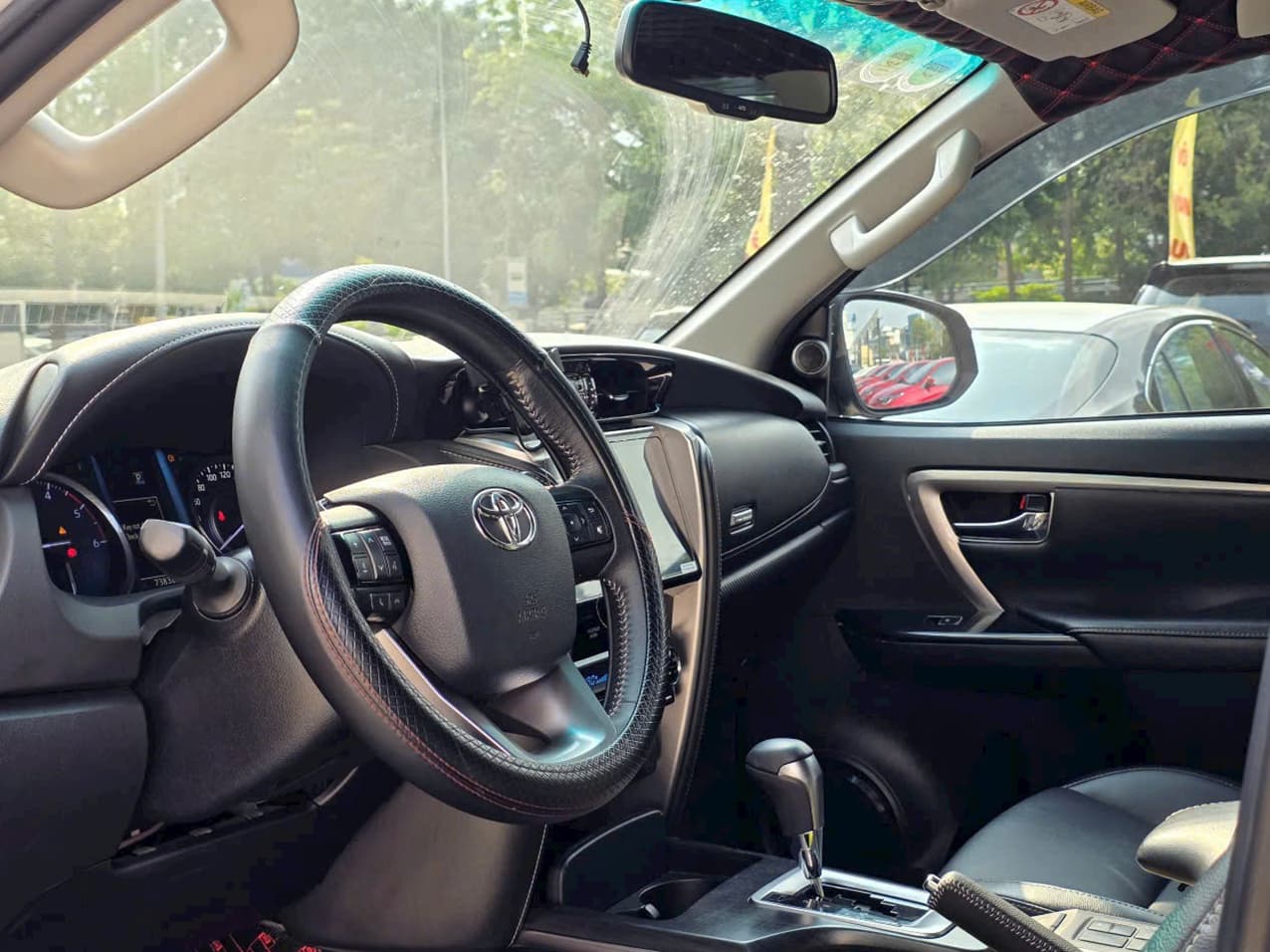 Toyota Fortuner 2.4G 2022 - Bạc - Song Hành Auto - 0827391391