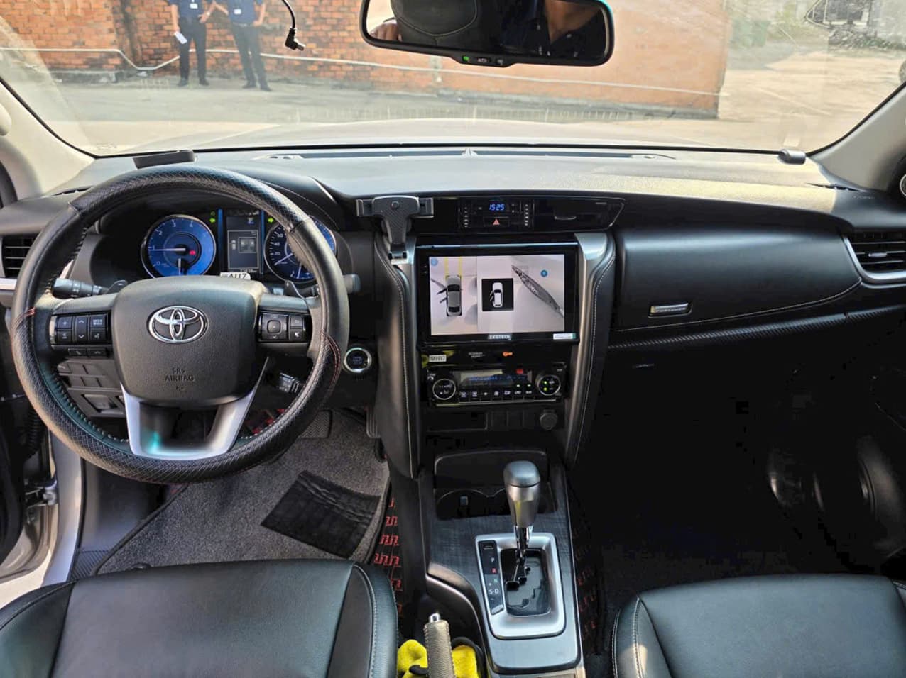 Toyota Fortuner 2.4G 2022 - Bạc - Song Hành Auto - 0827391391