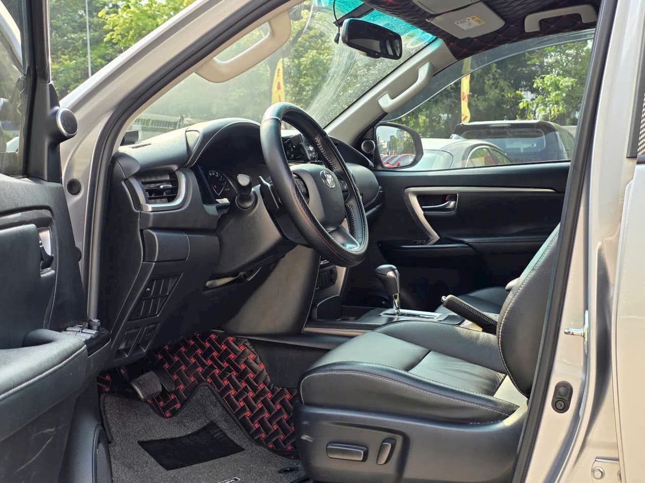 Toyota Fortuner 2.4G 2022 - Bạc - Song Hành Auto - 0827391391