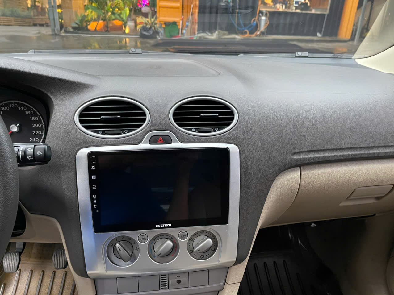 Ford Focus 1.8L MT 2009 Đen - Song Hành Auto - SH Auto