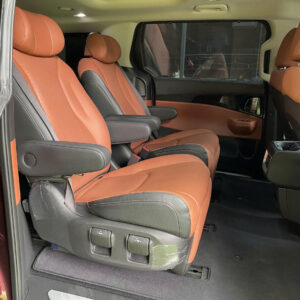 Kia Carnival 2.2D Signature 2025 màu đỏ sang trọng, máy dầu bền bỉ, nhiều công nghệ an toàn, lựa chọn MPV cao cấp cho gia đình.