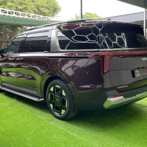 Kia Carnival 2.2D Signature 2025 màu đỏ sang trọng, máy dầu bền bỉ, nhiều công nghệ an toàn, lựa chọn MPV cao cấp cho gia đình.