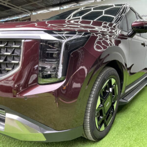 Kia Carnival 2.2D Signature 2025 màu đỏ sang trọng, máy dầu bền bỉ, nhiều công nghệ an toàn, lựa chọn MPV cao cấp cho gia đình.