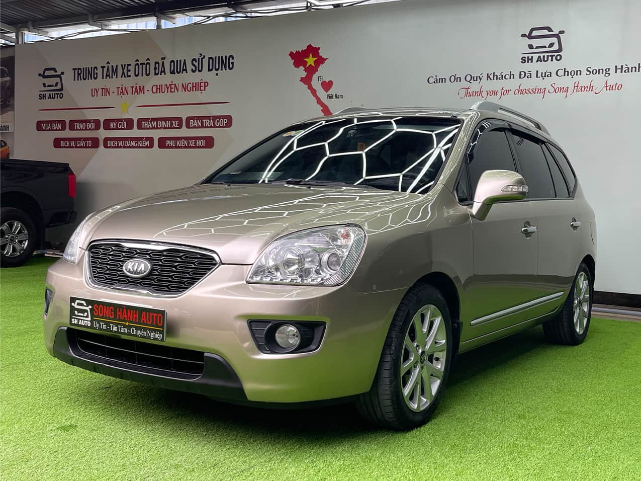 Kia Carrens SX 2.0L MT 2014 - Bản Full Option - Song Hành Auto - 0827391391