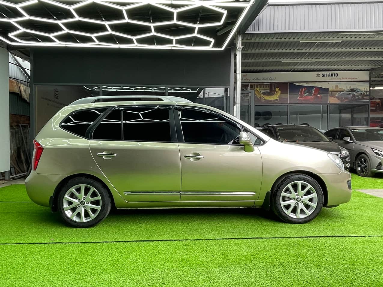 Kia Carrens SX 2.0L MT 2014 - Bản Full Option - Song Hành Auto - 0827391391